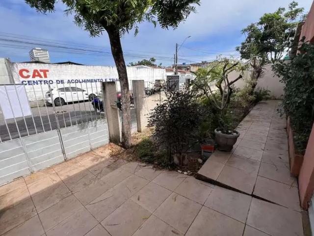 Casa com 3 quartos para alugar na Rua Pedro de Oliveira Rocha, 100, Farol, Maceió