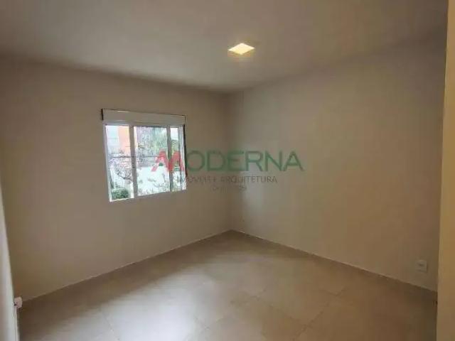 Casa com 3 quartos para alugar na Vila Gumercindo, São Paulo