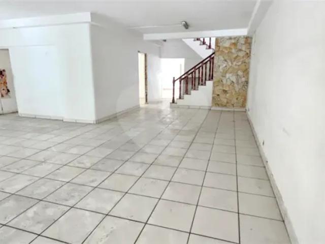 Casa com 3 quartos para locação em Vila hamburguesa SP