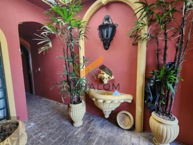 Casa com 3 Quartos, Piscina e Área Gourmet
