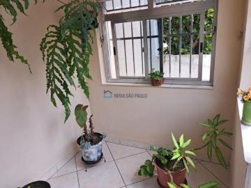 Casa com 3 Quartos próximo ao Metrô
