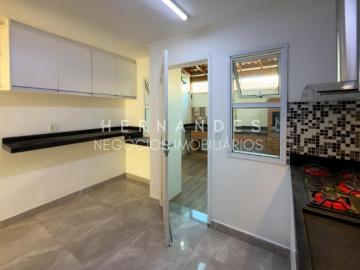 Casa com 3 suítes à venda em condomínio em Barueri | Área gourmet | 2 vagas | Pronta para morar