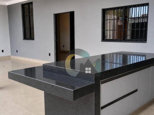 Casa com 3 suítes à venda, 172 m² por R$ 950.000 Residencial Jockey Club Barretos/SP