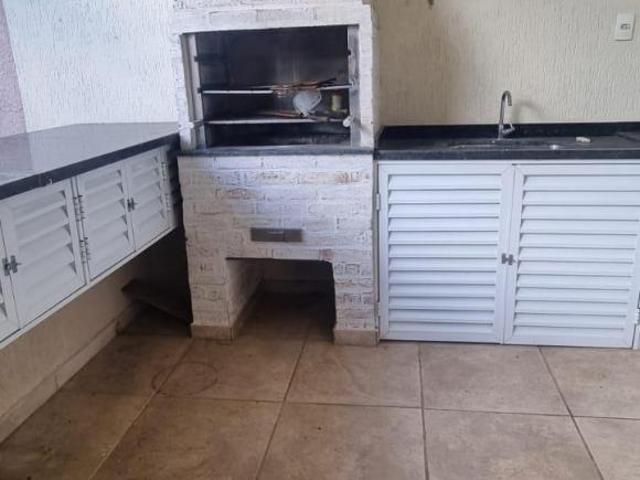 Casa com 3 Suítes e 4 vagas auto ao lado Lago do Taboão Bragança Paulista