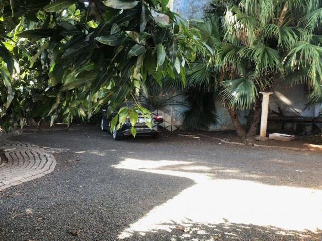 Casa com 3 suítes num terreno 22x44 em Niterói Canoas
