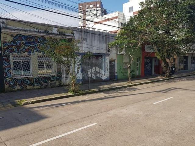 Casa com terreno na Cidade Baixa