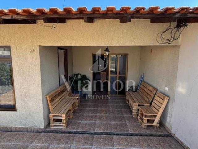 Casa com terreno à venda no Orleans Curitiba, 360m², com duas casas no mesmo terreno