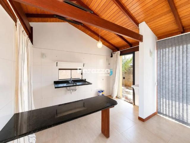 Casa com Terreno Amplo na Avenida das Paineiras, Setor Habitacional Jardim Botânico, Brasília 1 Qu
