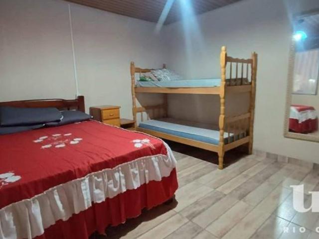 Casa com terreno amplo
