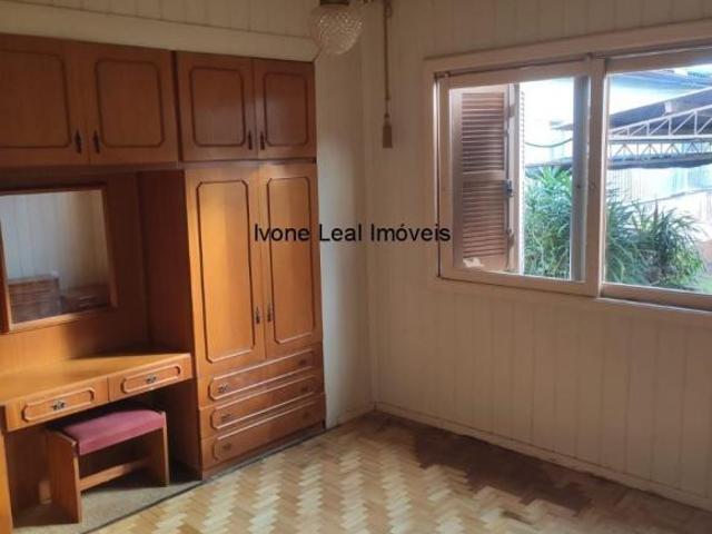 CASA COM TERRENO DE 14X34m PERTO DO QUARTEL EM SANTO ÂNGELO RS