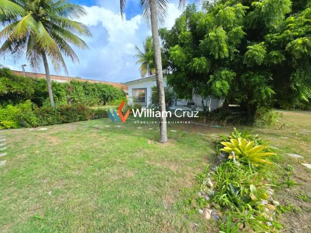 Casa com terreno de 1.600m² a 30m praia, excelente local. Melhor custo benefício