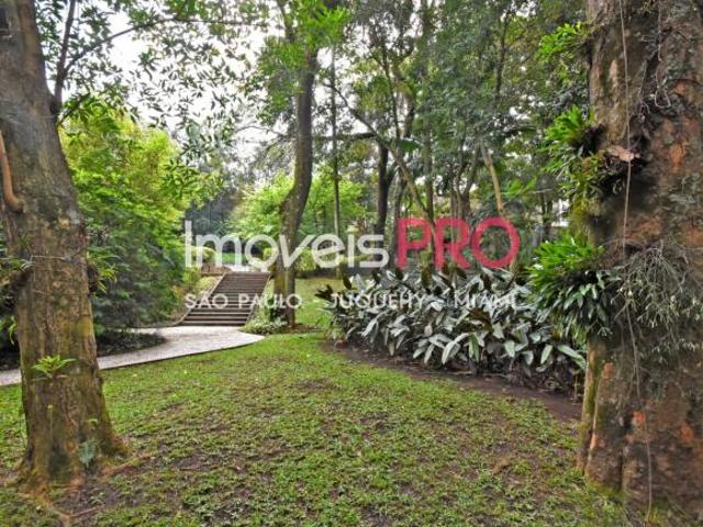 Casa com terreno de 3.100m 06 dorm a venda na região da Cidade Jardim