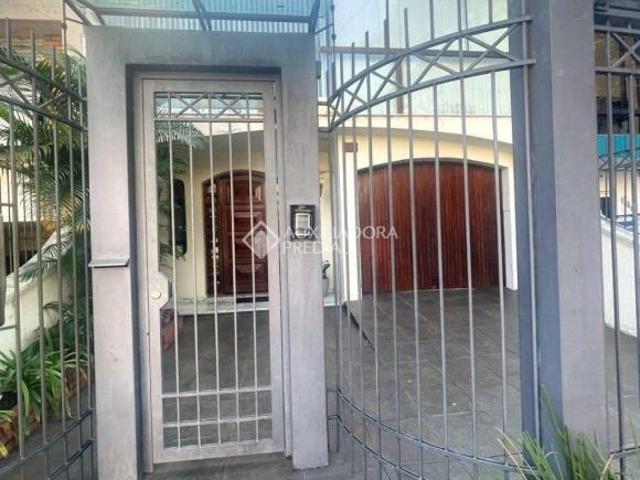 CASA com terreno de 630,30 m?