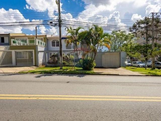 Casa com terreno e edícula no Jardim das Américas! em frente ao hospital Erasto Gaertner