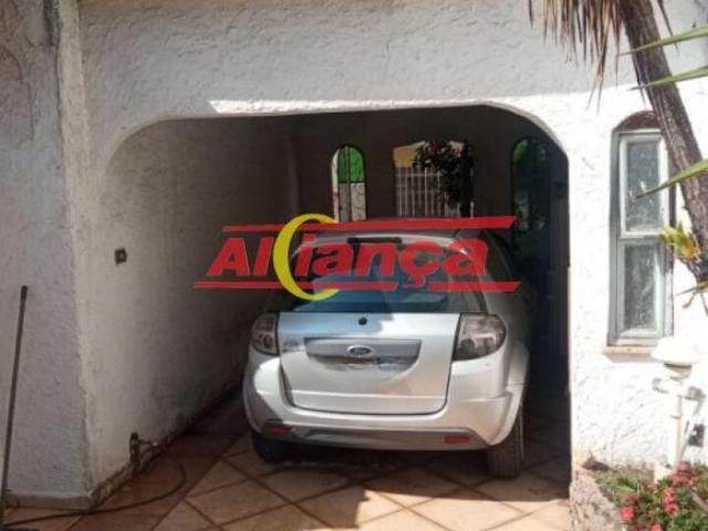 CASA COM TERRENO 10X28 GRANDE POTENCIAL COMERCIAL E RESIDENCIAL NO CENTRO DE GUARULHOS