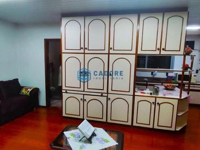 CASA COM TRÊS DORMITÓRIOS NO CRISTO REDENTOR