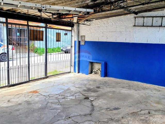 Casa com um quarto, sala, cozinha e garagem na Freguesia do Ó