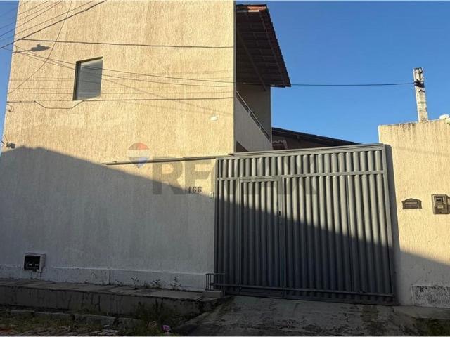 casa com uma quarto com suite e varanda