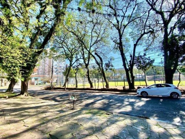 Casa com vista definida orientação solar Bairro Petrópolis Porto Alegre RS