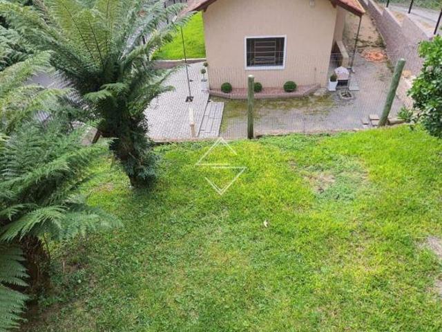CASA COM VISTA DESLUMBRANTE E CONFORTÁVEL KITNET