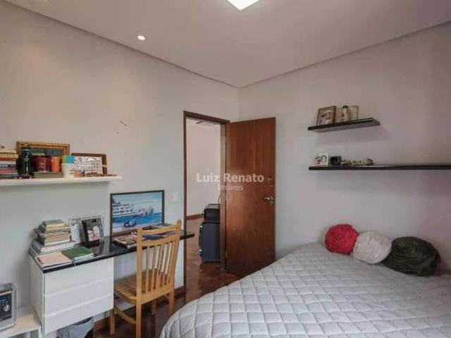 Casa com à Venda no bairro Santa Lúcia