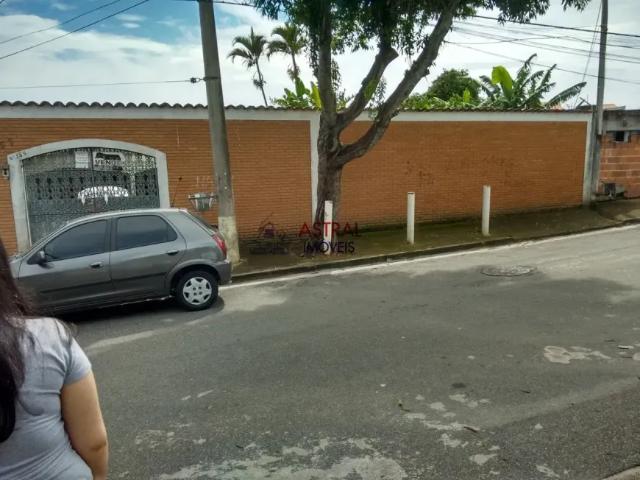 Casa com A/C 120 m² terreno com 765 m² Jardim Colonial