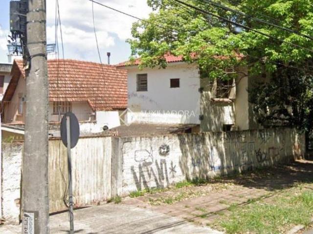 Casa com alto potencial no Rio Branco terreno amplo e localização estratégica