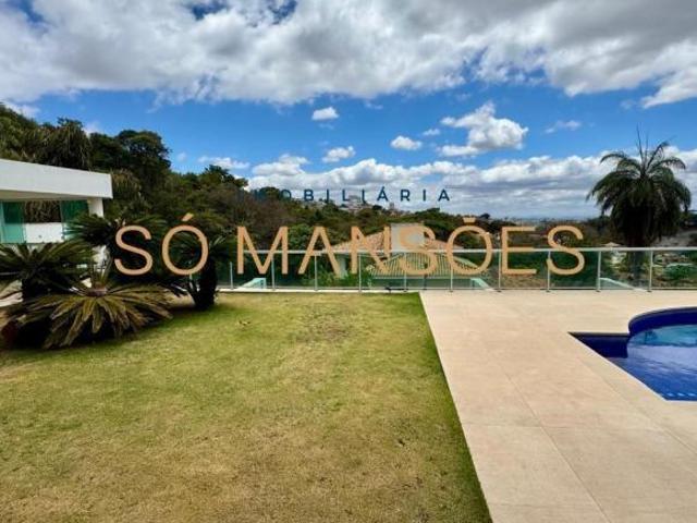 Casa com Ampla Garagem de 719 m² à Venda com 4 Suítes e Espaço Gourmet no São Bento, Belo Horizonte