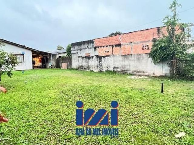Casa com amplo terreno Matinhos Pr