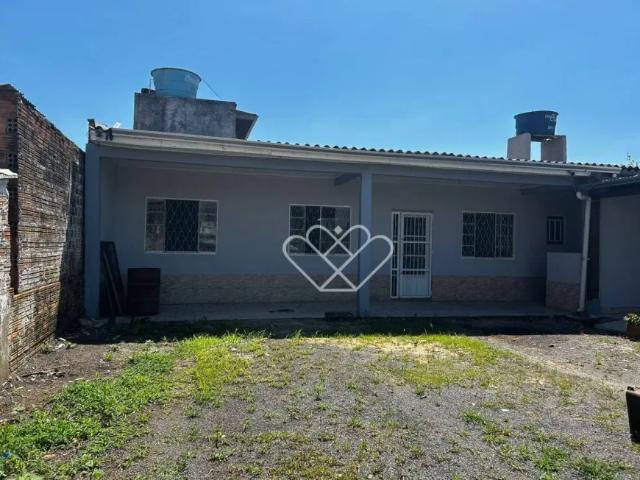 Casa com amplo terreno e 3 quartos no bairro Bom Sucesso em Gravataí