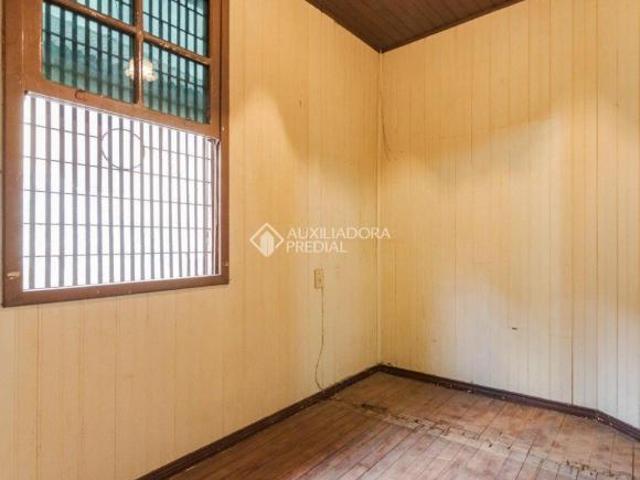 CASA COM AMPLO TERRENO E MUITO POTENCIAL | VILA IPIRANGA