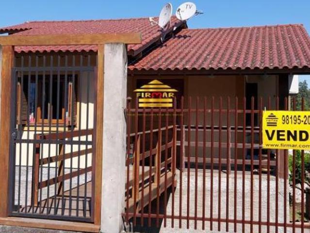 Casa com amplo terreno e piscina Scharlau