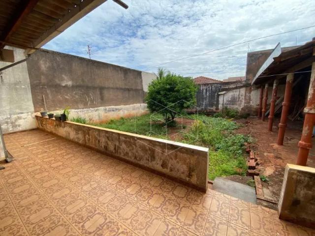 Casa com amplo quintal, próxima ao centro, 3 dormitórios à venda, 327 m² por R$ 450.000 Chácara Ca