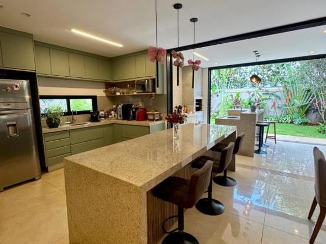 Casa com armarios no Residencial Bella Citta | Imobiliária Rosa e Rangel