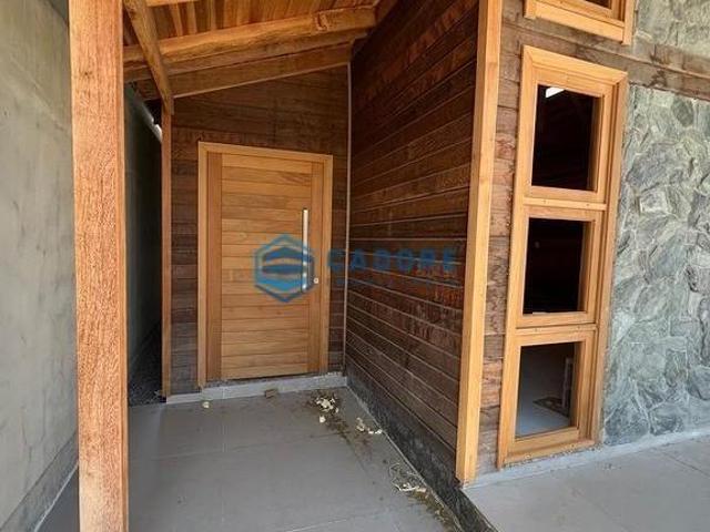 Casa com área constr. 167m² a venda b Ana Rech