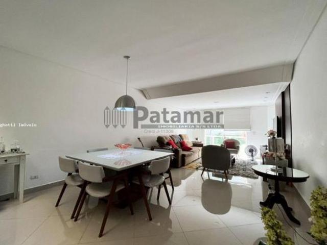 Casa com com 3 Quartos e 3 banheiros à Venda no Monte Kemel