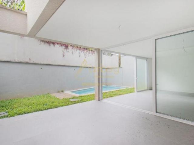 Casa com com 4 quartos em condomínio de 7 casas No Jardim dos estados