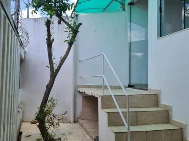 Casa com dois quartos bairro jd. America