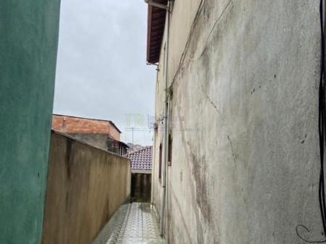 CASA COM DUAS MORADIAS