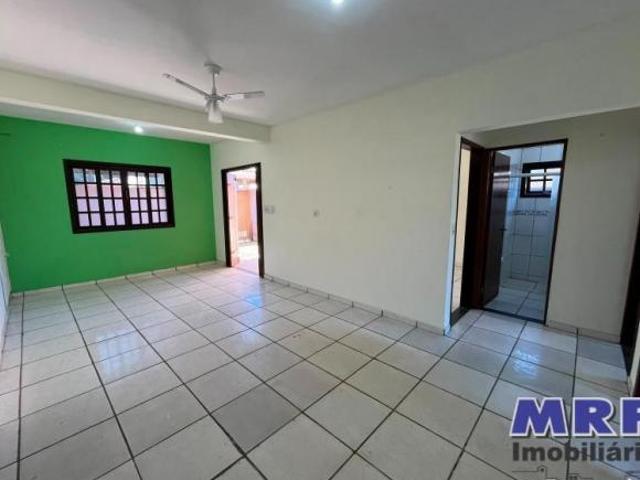 Casa com edícula á venda em Ubatuba no bairro Beira Rio. 2km da Praia da Maranduba