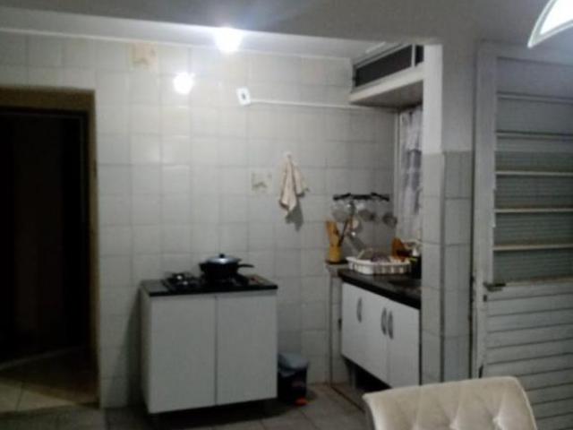 Casa com Edícula e 3 Quartos em Terreno de 200 m² – Campinas CA001369