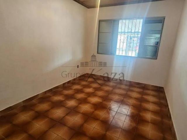 Casa com Edícula Parque Industrial 3 Dormitórios 140m²