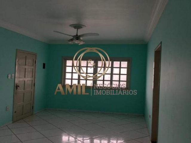 Casa com edícula/ 04 dormitórios / Palmeiras de São José / 300 m² de terreno / 150 m² de área constr