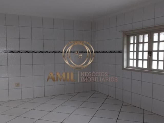 Casa com edícula/ 04 dormitórios / Palmeiras de São José / 300 m² de terreno / 150 m² de área constr
