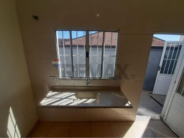 Casa com entrada de pedestre Compartilhada para Locação No Residencial Righi Piso Superior Fundos – Prática e Funcional