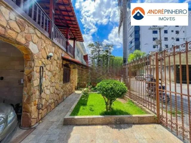 Casa com entrada independente e lote de 324m² à venda no bairro Liberdade Região da Pampulha