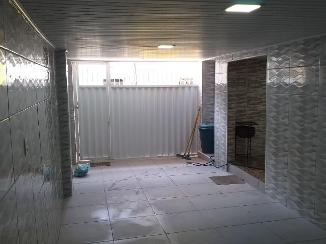 Casa com Espaço Gourmet e Churrasqueira em Bangu