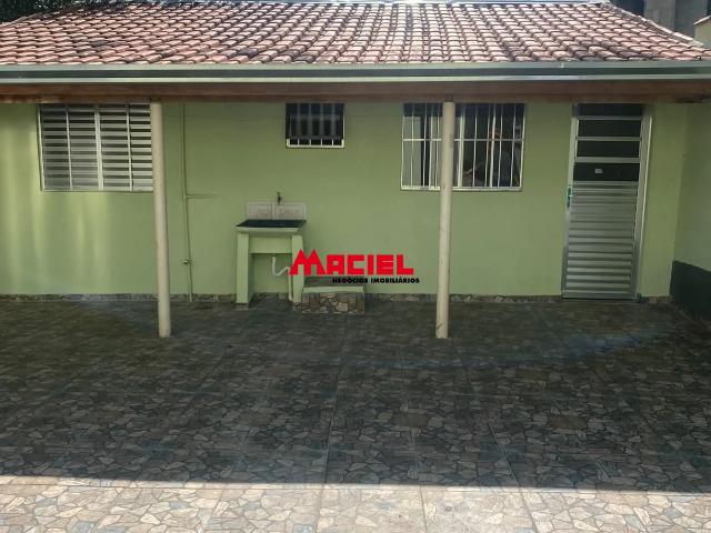 CASA COM EXCELENTE ESTRUTURA + PONTO COMERCIAL ? IDEAL PARA MORAR E EMPREENDER!