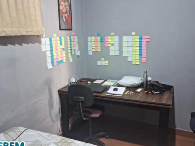 CASA COM EXCELENTE LOCALIZAÇÃO BAIRRO CAÇULA!
