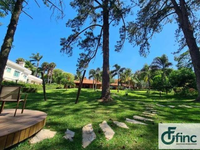Casa com fundo p/ o Lago Condomínio Lago Azul